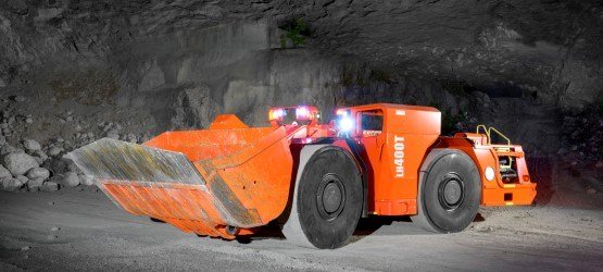 Sandvik LH400t robust underground loader